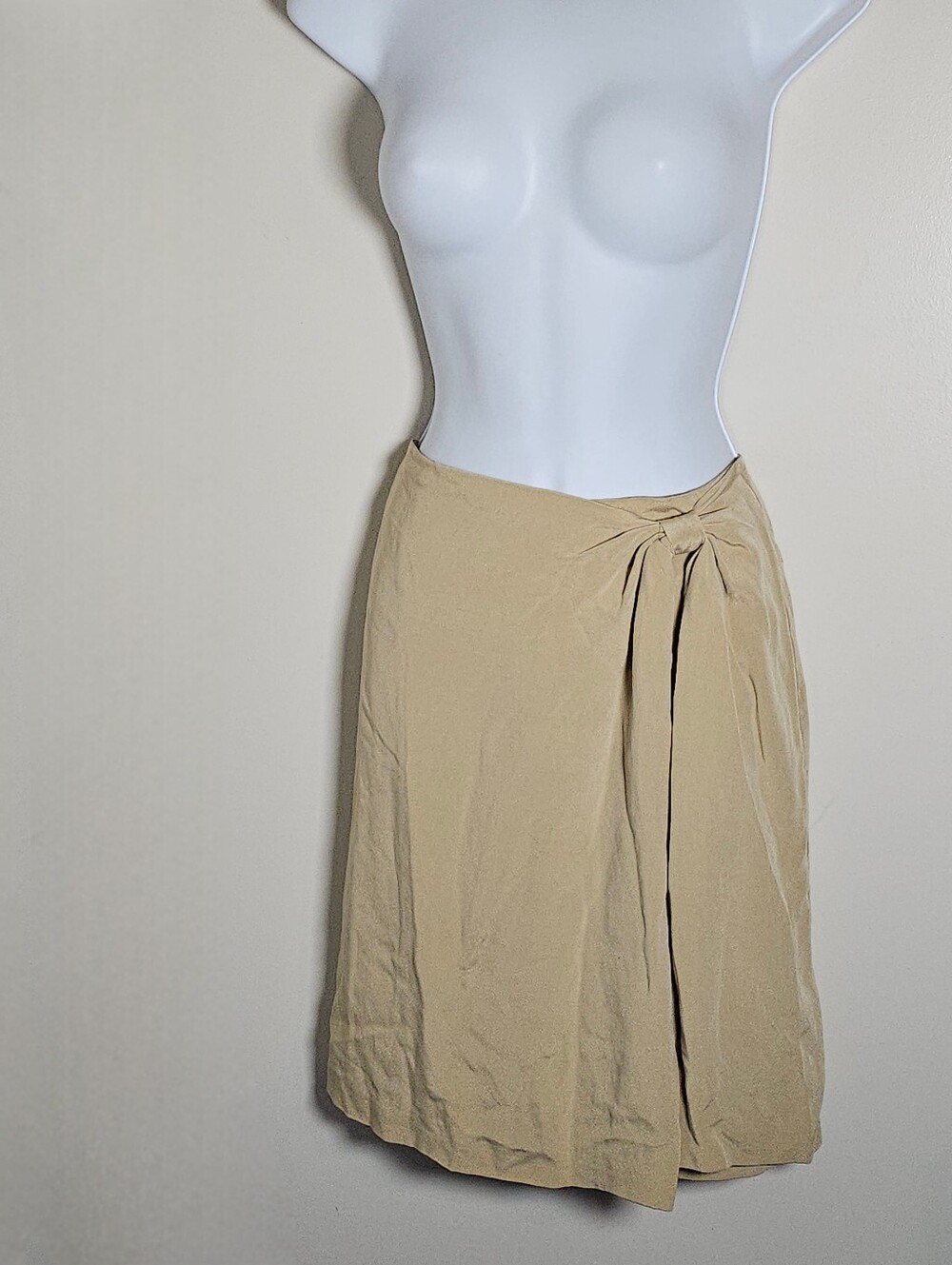 Vintage 1990s Anne Klein II Beige Pure Silk Mini Skirt S